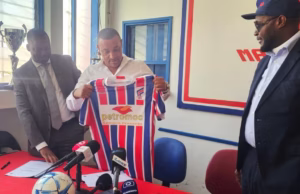Maxaquene anuncia Dário Monteiro como novo técnico