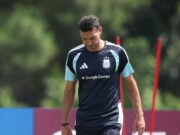 Scaloni reencontra antigo tutor De la Fuente na final do Mundial entre Argentina e Espanha