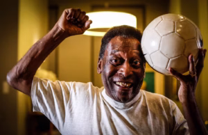 Homenagem a Pelé marca o show do intervalo da final da Copa do Mundo